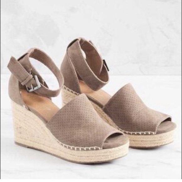Altar'd State Shoes - Altard State Marie Brown Taupe Faux Suede Wedge Sandals Size 10